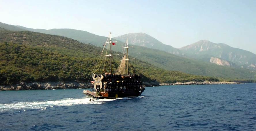 Boat Trips and Blue Cruise Tour